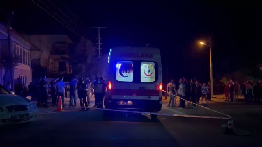 Antalya'da kadın cinayeti: Boşanma aşamasındaki eşini sokak ortasında silahla öldürdü