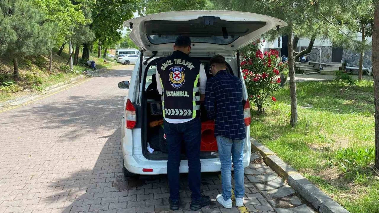 Aracını motosikletlinin üzerine süren sürücüye 35 bin lira ceza