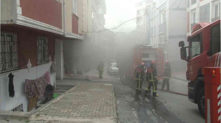Arnavutköy'de korkutan yangın