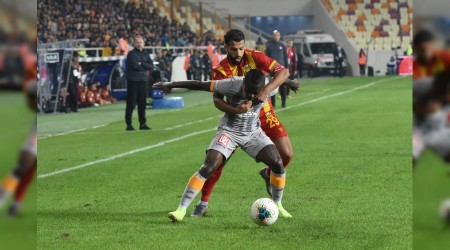 Derbi öncesi galibiyet peşinde