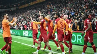 Aslan kazanıp derbiyi bekleyecek