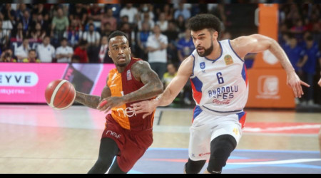 Aslan'dan son Avrupa şampiyonuna 35 sayı fark