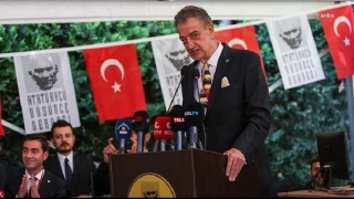 'Atatürk'ün önünde saygı duruşunda bulunacak yüzümüz olmuyor'