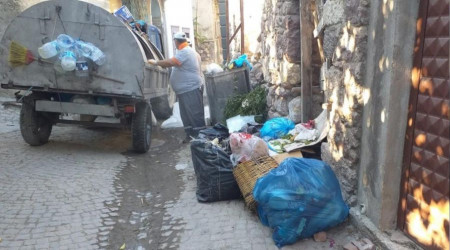 Ayvalık Belediyesi, bayramda 2 bin ton çöp topladı
