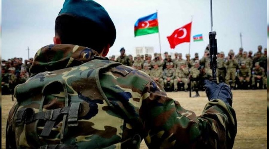Azerbaycan halkından askere tam destek