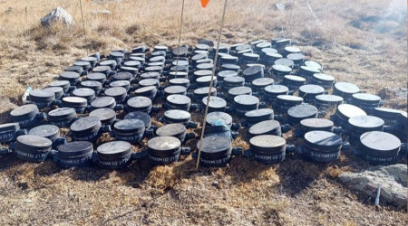 Azerbaycan'da Ermenistan askerlerinin yerleştirdiği mayınlar temizleniyor
