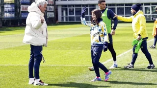 Aziz Yldrm'n kz Yaz Yldrm Fenerbahe antrenmannda