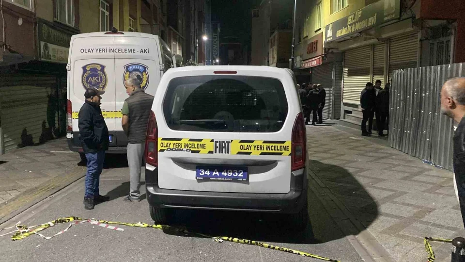 Bağcılar'da silahlı saldırı: 1 kişi hayatını kaybetti