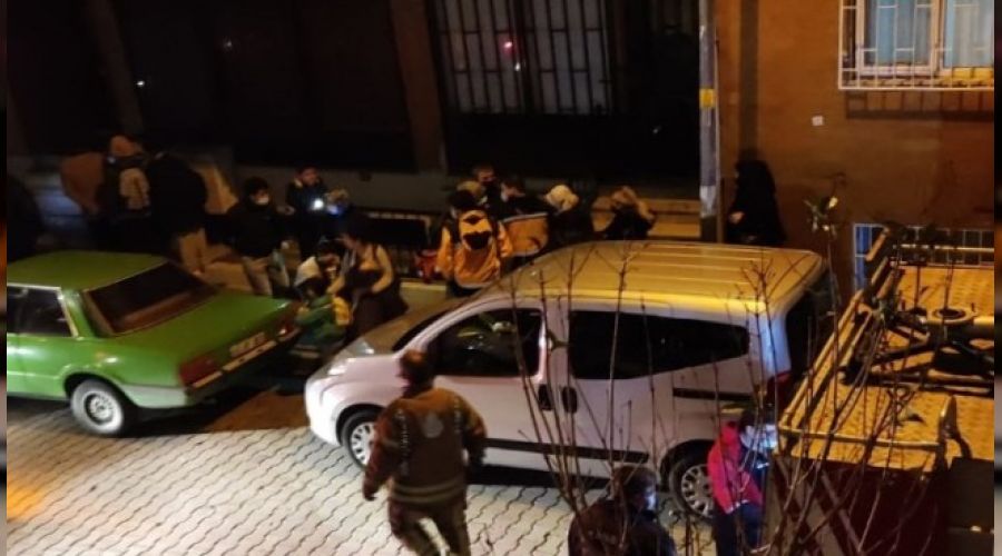 Bah�elievler'de 6 katl� binada yang�n