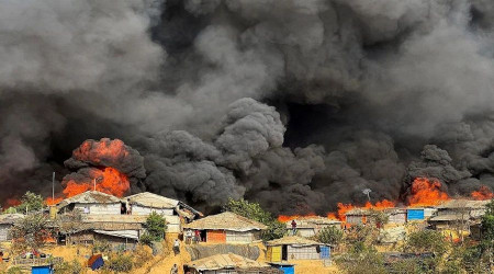Bangladeş'te mülteci kampında yangın: 2 bin ev kül oldu