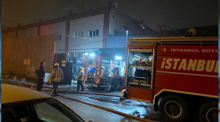 Başakşehir'de metal fabrikasında yangın