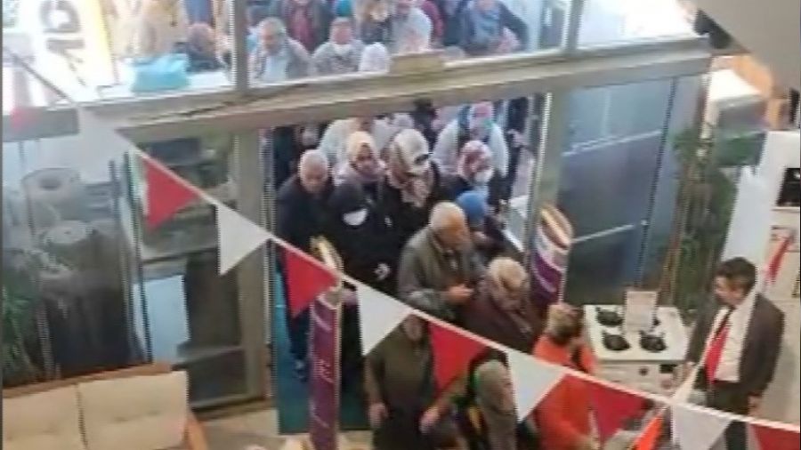 Ba�kentte ma�azada indirim izdiham�