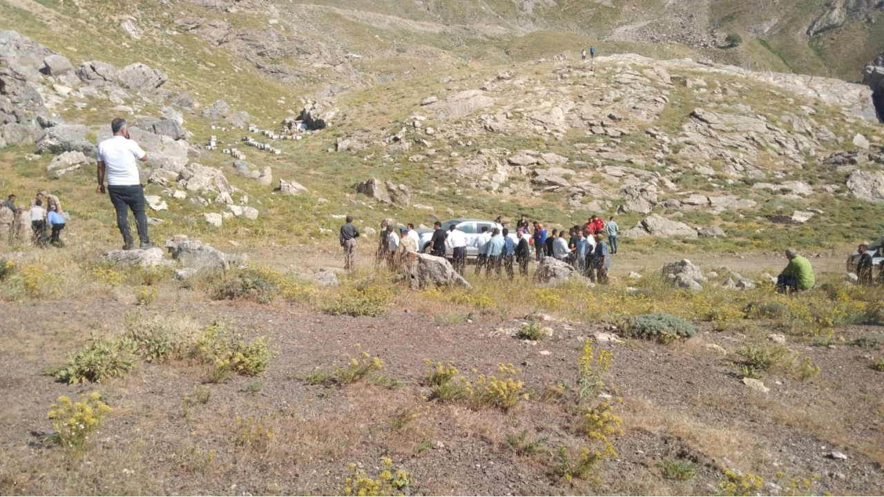 Batman'da keşif ekibini taşıyan araç şarampole yuvarlandı