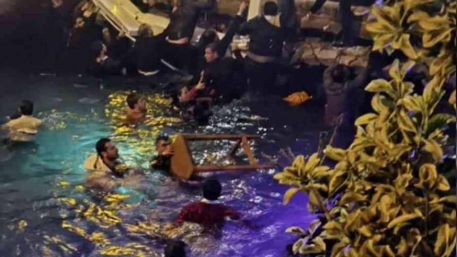 Bebek'te restoranın balkonu çöktü: 4 yaralı