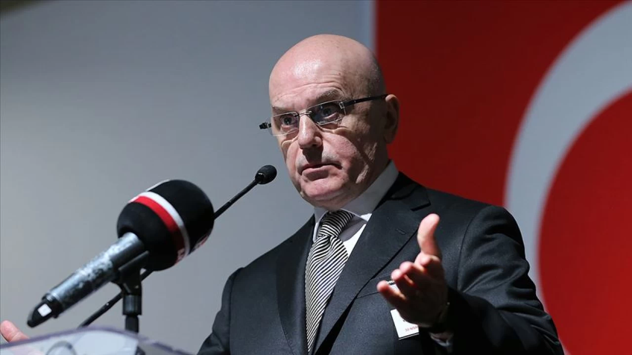 Beşiktaş'ta eski Başkan Arat'a yönelik ağır sözler