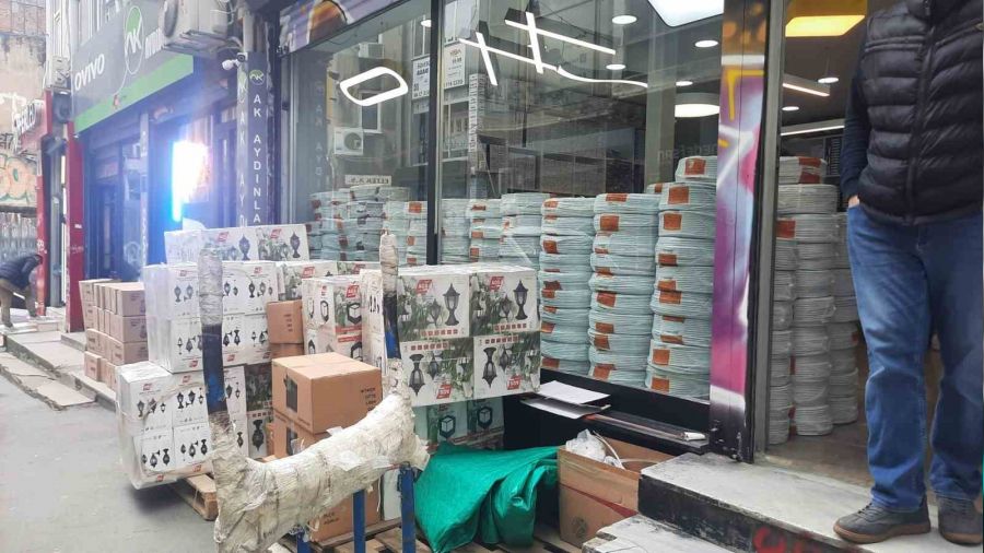 Beyoğlu'nda yarım milyonluk kablo hırsızlığı