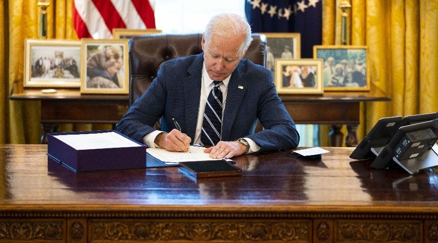 Biden, 1.9 trilyon dolarlık Covid-19 destek paketini imzaladı
