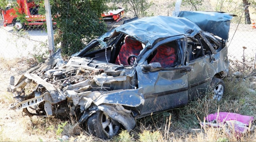 Bir aileyi trafik canavarı ayırdı