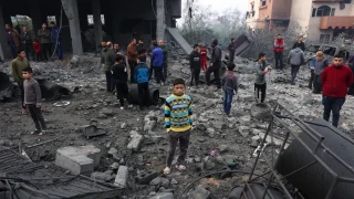 Bir taraftan salgın ve kıtlık diğer taraftan vahşilerin saldırıları