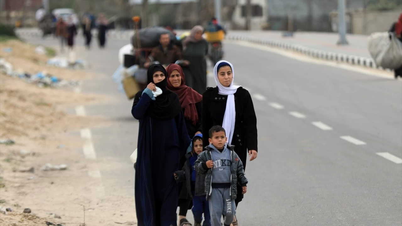 BM: �srail'in sald�r�lar�n� yo�unla�t�rmas� sonras�nda 80 bin ki�i Refah'tan ayr�ld�