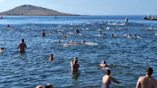 Bodrum'dan adaya yzerek Zafer Bayram'n kutladlar