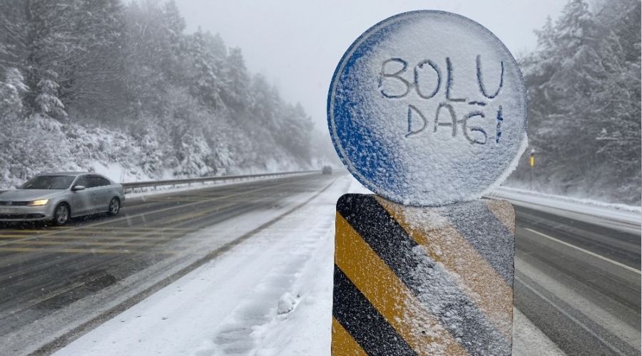 Bolu Danda kar ya devam ediyor