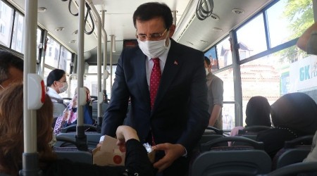 Bolu Valisi otobüslerde korona virüs denetimi yaptı