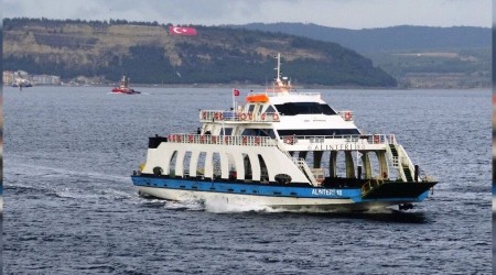 Bozcaada'ya yarınki tüm feribot seferleri iptal