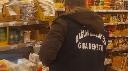 Bozulmu gdalar vatandaa satacaklard, belediye ekipleri yakalad