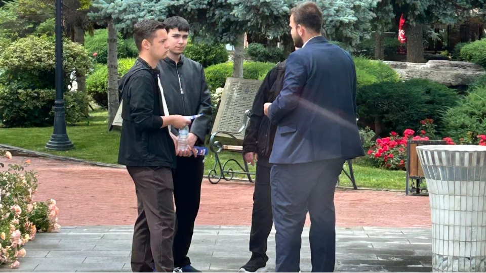 BTP Burdur�da sahaya indi: Vatanda� ve gen�lerden yo�un ilgi
