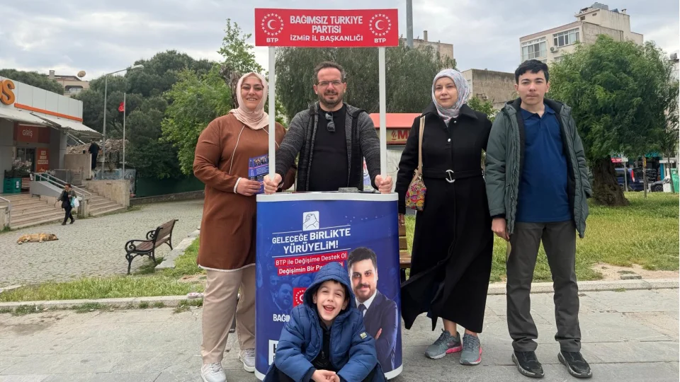 BTP�den Bornova'da saha �al��mas�: "��z�m Milli Ekonomi Modeli"