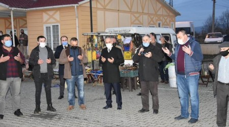 Bu ilçede hayvan pazarı dualar ile açılıyor