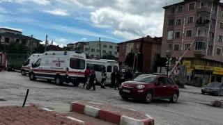 Burdur'da okul servisi ile otomobil çarpıştı: 7 yaralı