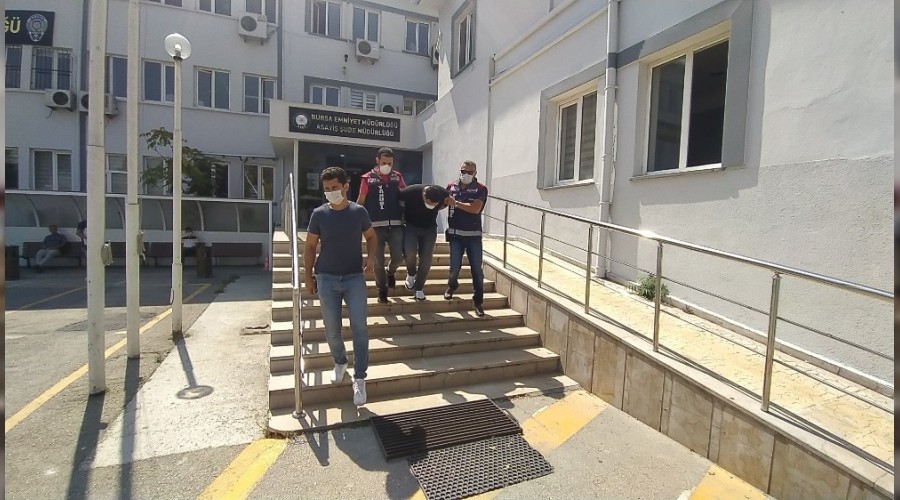 Bursa'da oto hırsızları uyuşturucuyla yakalandı