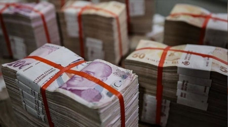 Bütçe açığı bir ayda ikiye katlandı