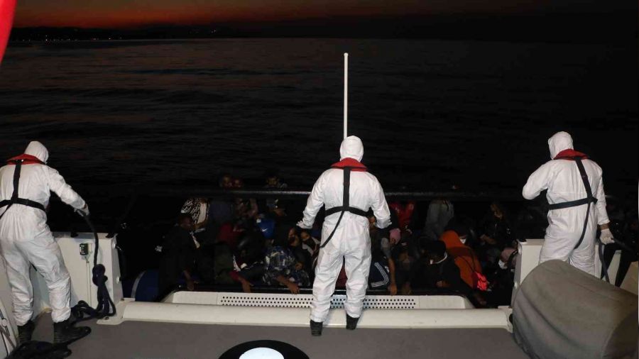 Çanakkale açıklarında 46 düzensiz göçmen yakalandı