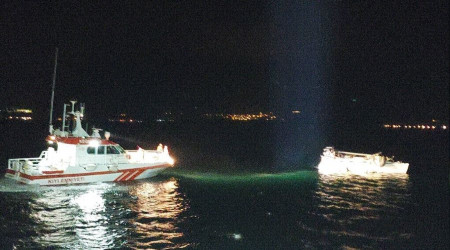 Çanakkale Boğazı'nda tanker ile tekne çarpıştı