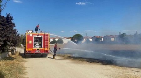 Çanakkale'de çocukların attığı torpil yangın çıkardı