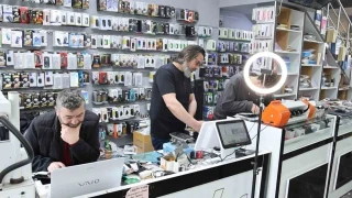 Cep telefonu bomba gibi patlad�