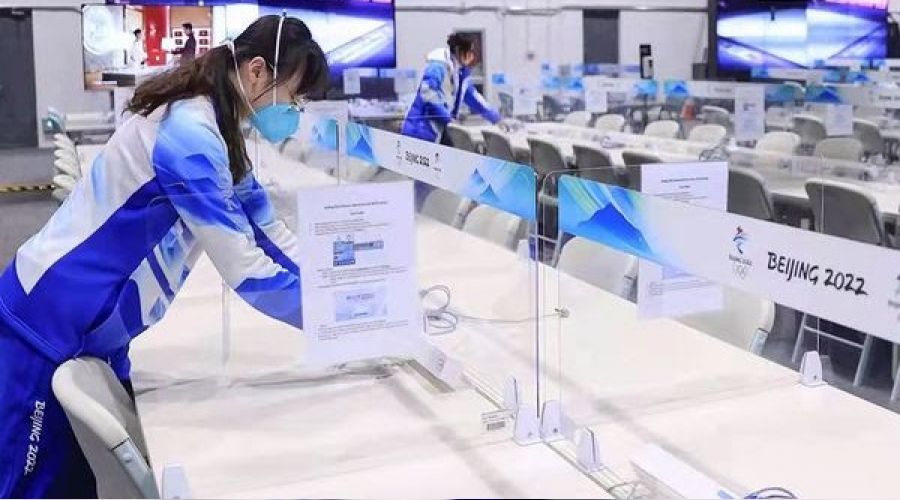 Çin gümrüklerinde para bastı!