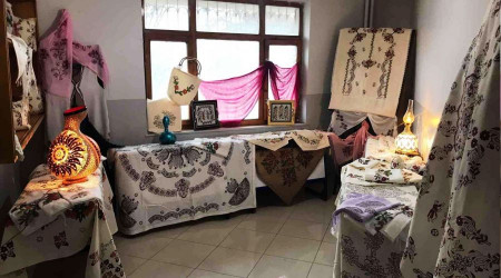 'Çit baskı sanatı' ev kadınlarının elinde hayat buluyor