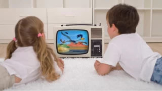 izgi film izlemek ocuklar iin faydal m zararl m?