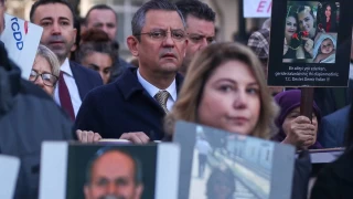 Çorlu Tren Katliamı yine ertelendi, Mısra Öz isyan etti: Dalkavuklar!