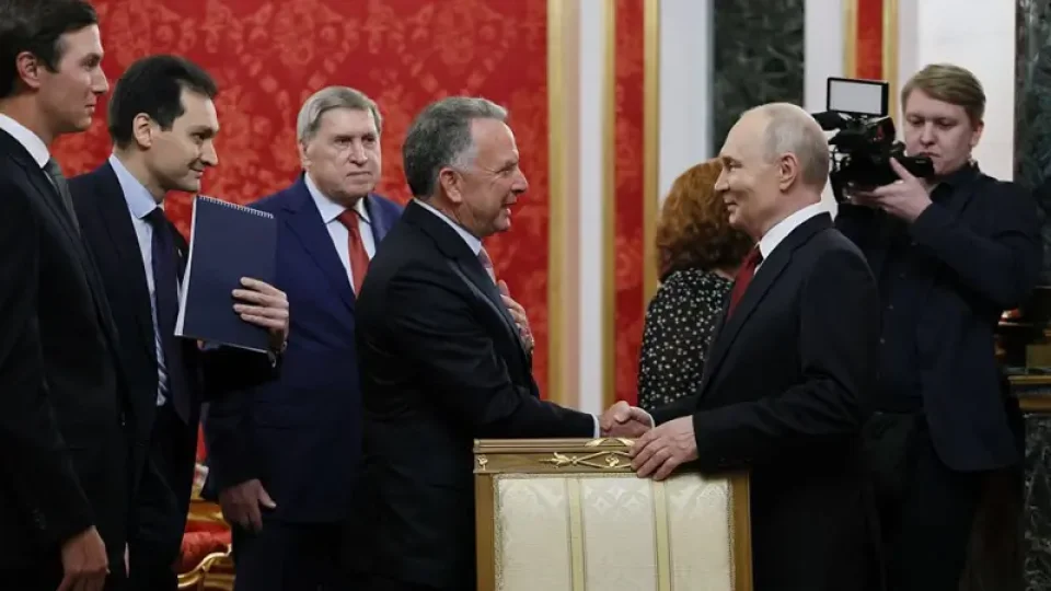 Cumartesi günü Putin ile "atılacak adımlara ilişkin somut planları ele alan" Steve Witkoff ve Jared Kushner'in Pazar günü Kiev'e varması bekleniyor