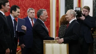 Cumartesi günü Putin ile "atılacak adımlara ilişkin somut planları ele alan" Steve Witkoff ve Jared Kushner'in Pazar günü Kiev'e varması bekleniyor