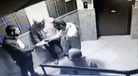 Depremzedenin 7 bin lirasını gasp ettiler