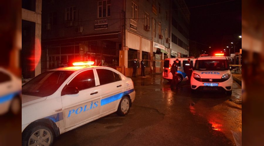 Dernekte birbirlerine girdiler: 1 ölü, 2 yaralı