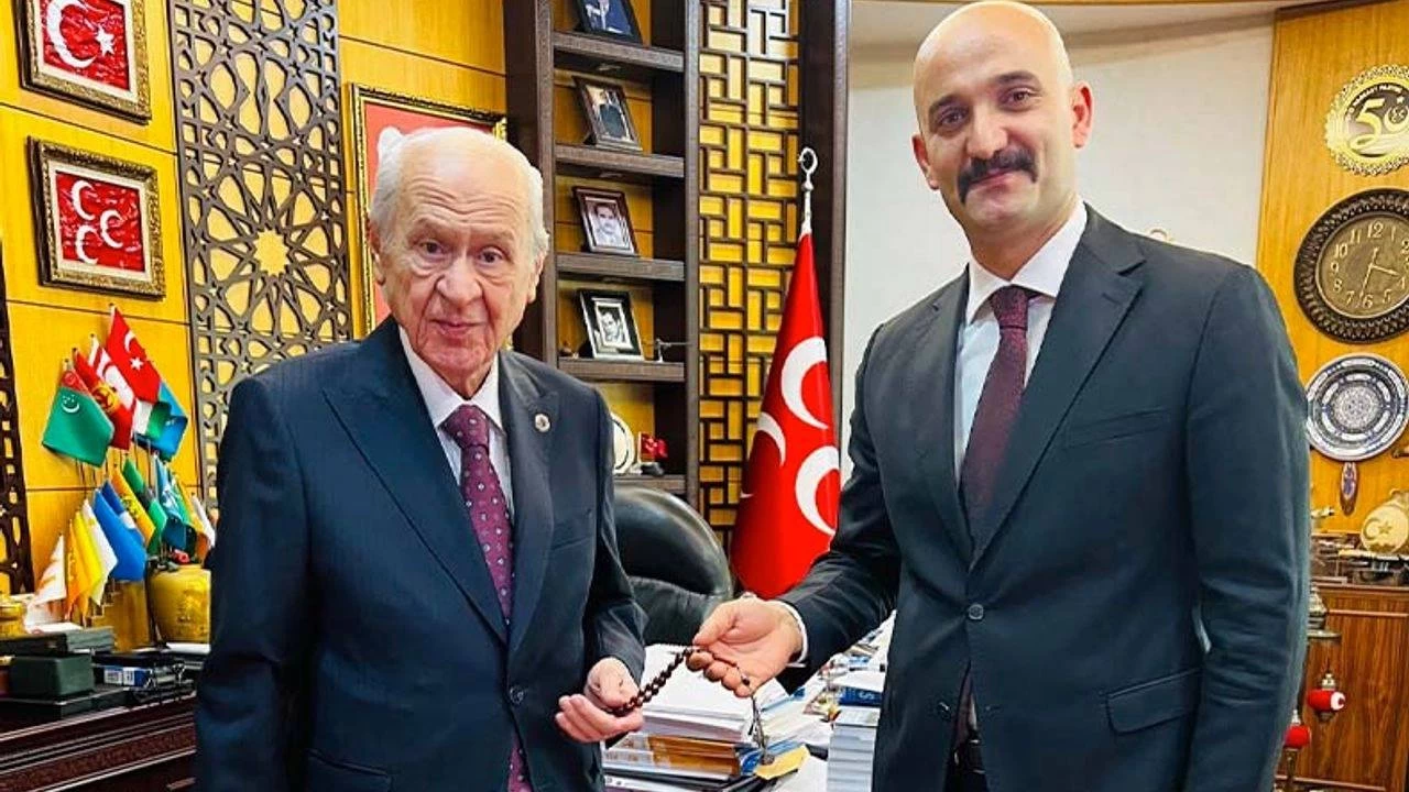 Devlet Bah�eli, Olcay K�lavuz'u g�revden ald�