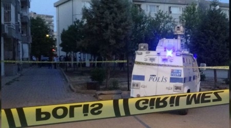 Diyarbakır'da sokak ortasında silahlı çatışma