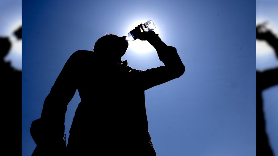 Diyarbak�r�da termometreler 48 dereceyi g�rd�